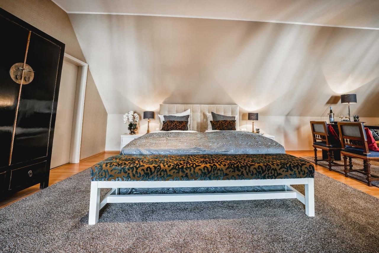 Residenz Weingut Schloss Reinhartshausen Bed and Breakfast Eltville am Rhein Eksteriør billede